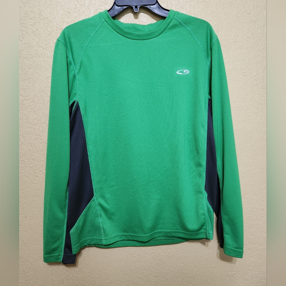 Athletic shirt